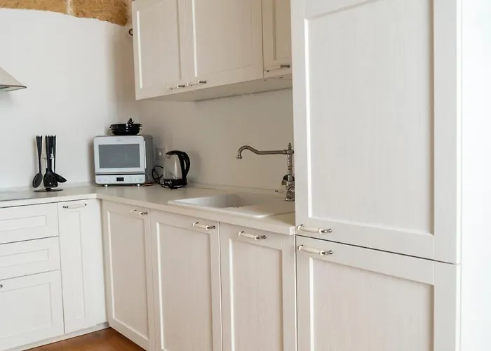 Terrazza Del Pittore 지오이아델콜레